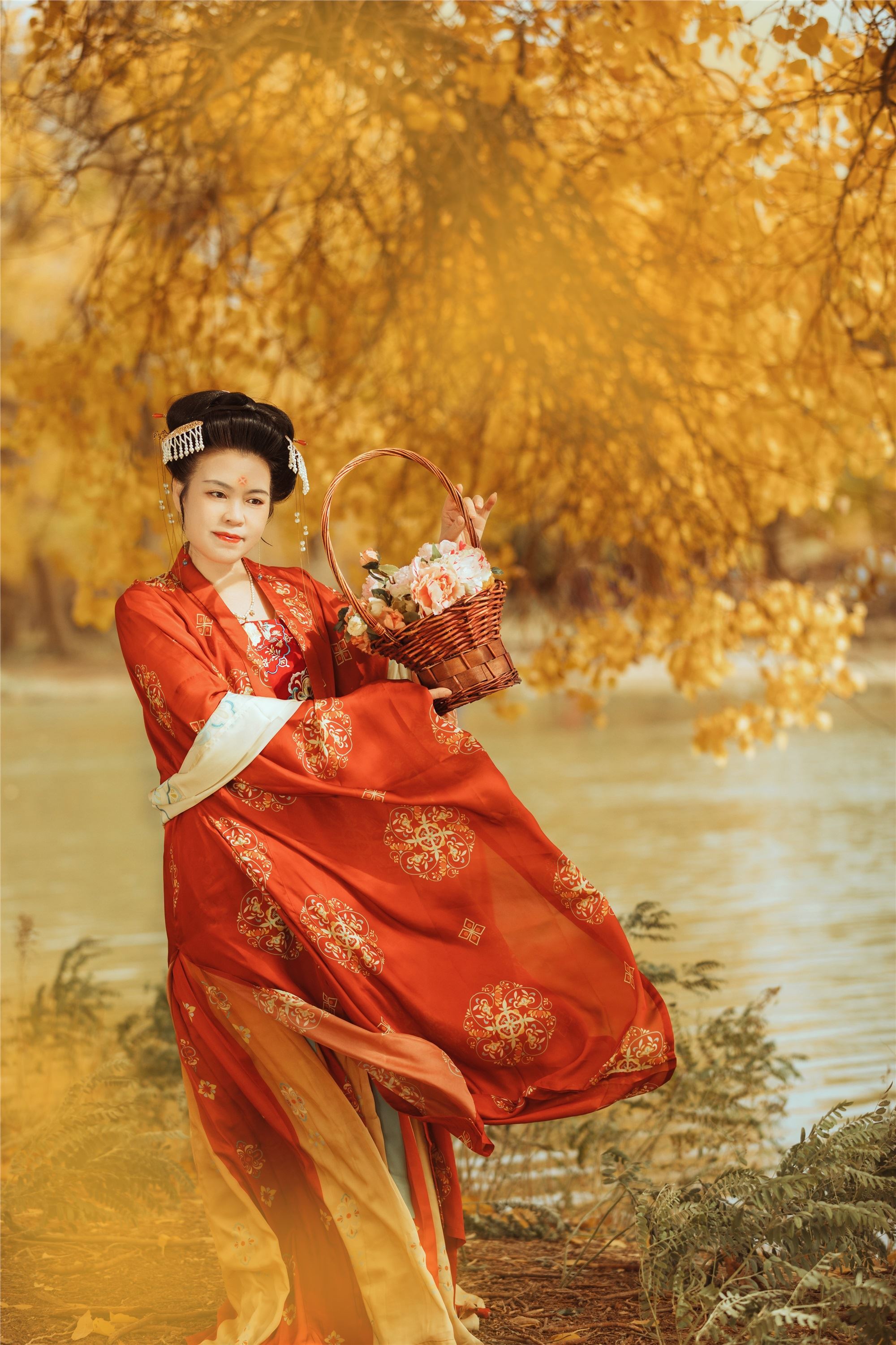 YITUYU艺图语 2021.09.03 岁月不败美人 知秋